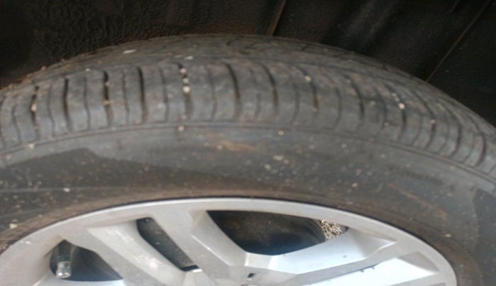 2023 Renault TRIBER RXZ, Petrol, Manual, 10,634 km, tyre