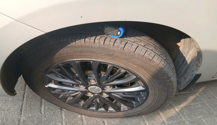 2019 Maruti Ertiga VXI CNG, Petrol, Manual, 90,576 km, tyre