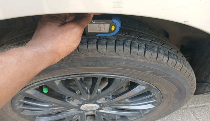 2019 Maruti Ertiga VXI CNG, Petrol, Manual, 90,576 km, tyre