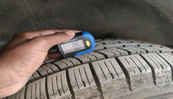 2015 Mahindra XUV500 W10, Diesel, Manual, 77,281 km, tyre