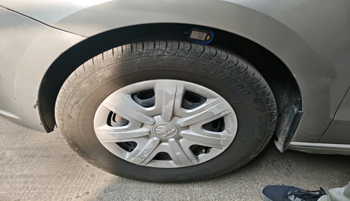 2013 Skoda Rapid AMBITION 1.6 MPI MT PLUS, Petrol, Manual, 1,14,613 km, tyre