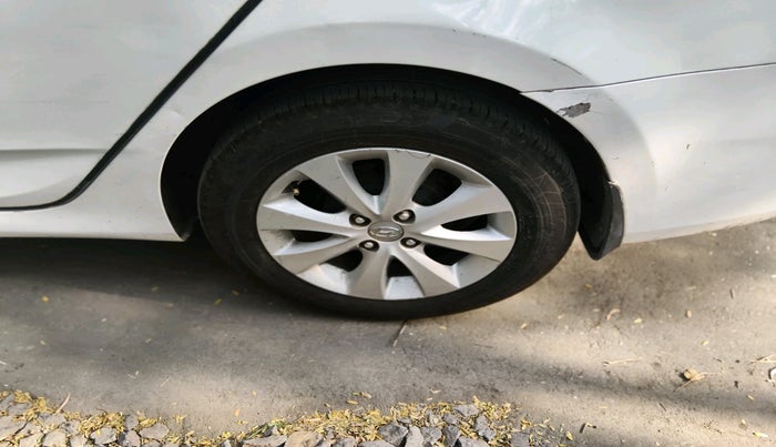 2017 Hyundai Verna 1.6 VTVT S AT, Petrol, Automatic, 74,532 km, tyre