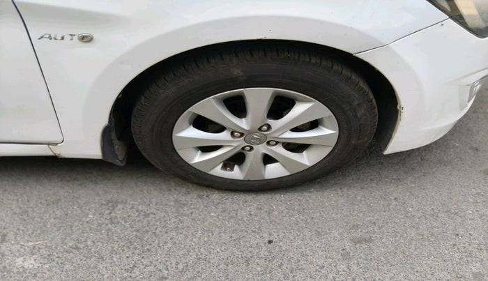 2017 Hyundai Verna 1.6 VTVT S AT, Petrol, Automatic, 74,532 km, tyre