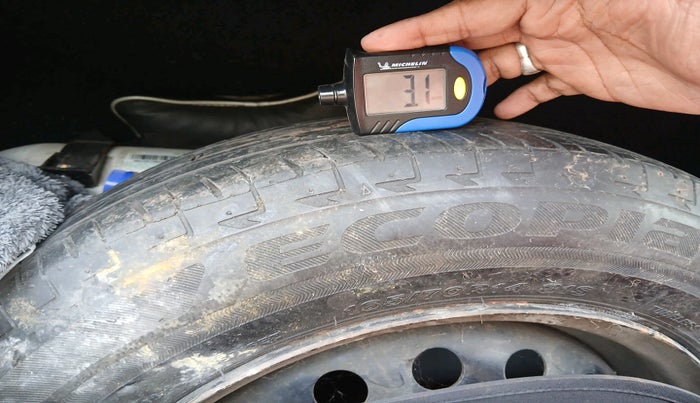 2022 Maruti Celerio VXI CNG, Petrol, Manual, 29,189 km, tyre