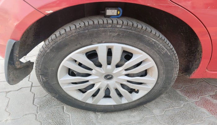 2011 Ford Figo TITANIUM 1.2 PETROL, Petrol, Manual, 70,842 km, tyre