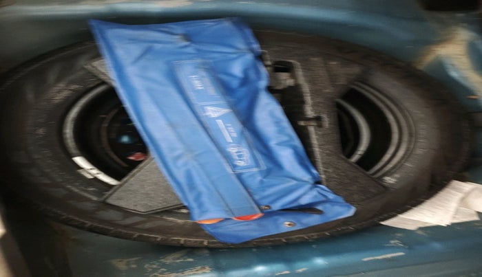 2017 Maruti Celerio VXI AMT, Petrol, Automatic, 84,633 km, tyre