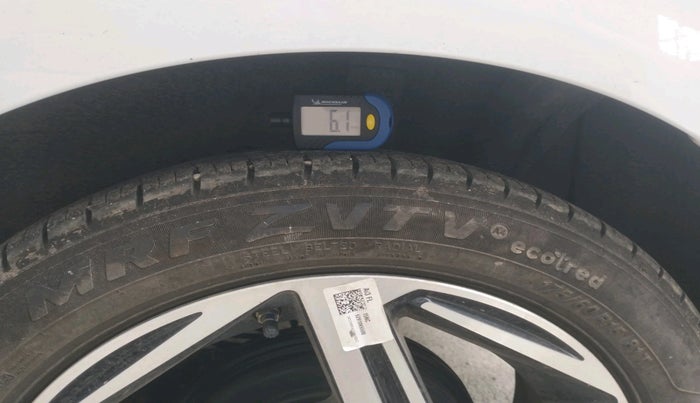 2025 Hyundai GRAND I10 NIOS Sportz (O) 1.2 Kappa AMT, Petrol, Automatic, 5,196 km, tyre