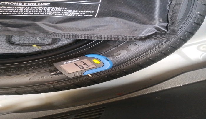 2025 Hyundai GRAND I10 NIOS Sportz (O) 1.2 Kappa AMT, Petrol, Automatic, 5,196 km, tyre