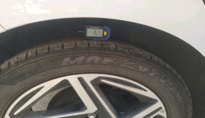 2025 Hyundai GRAND I10 NIOS Sportz (O) 1.2 Kappa AMT, Petrol, Automatic, 5,196 km, tyre