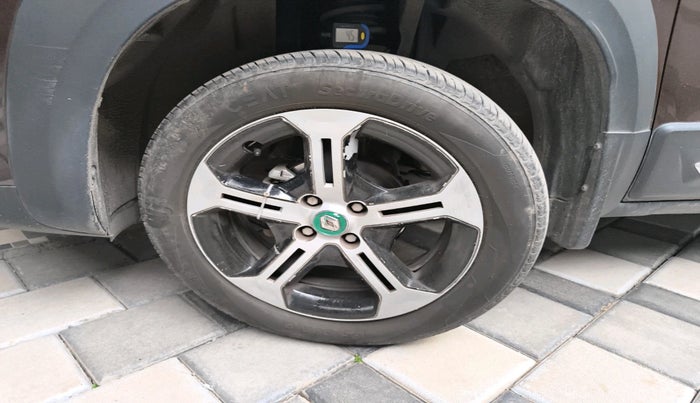 2022 Renault Kiger RXT AMT, Petrol, Automatic, 18,246 km, tyre