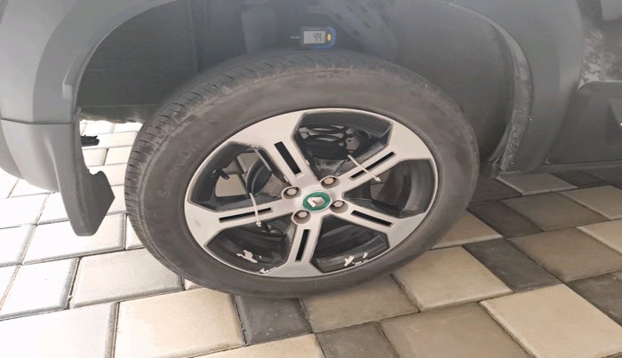 2022 Renault Kiger RXT AMT, Petrol, Automatic, 18,246 km, tyre