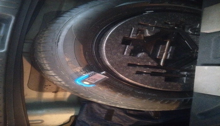 2019 Hyundai Creta SX AT 1.6 DIESEL, Diesel, Automatic, 1,94,442 km, tyre