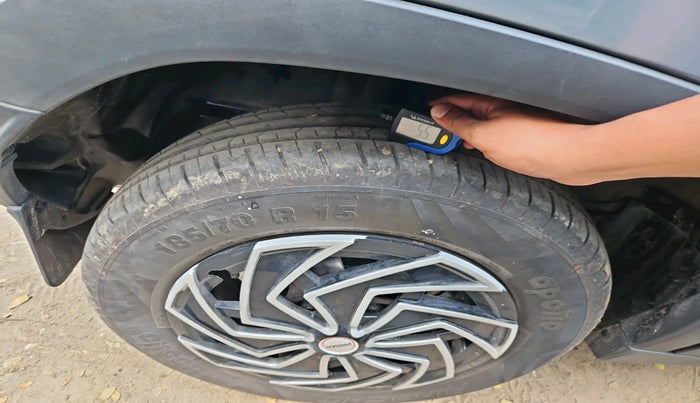 2022 Tata PUNCH ACCOMPLISHED MT, Petrol, Manual, 9,439 km, tyre