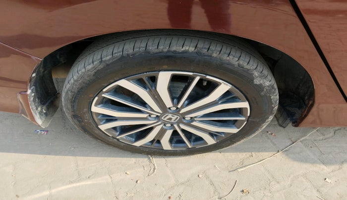 2017 Honda City 1.5L I-VTEC VX CVT, Petrol, Automatic, 87,686 km, tyre