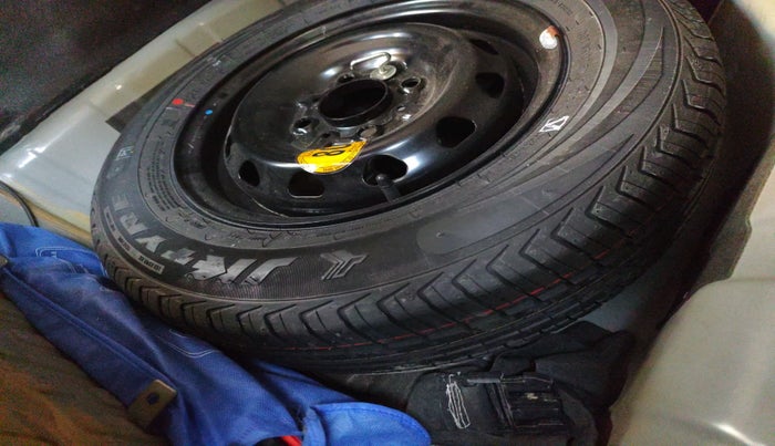 2021 Tata Tiago XT PETROL, Petrol, Manual, 25,834 km, tyre