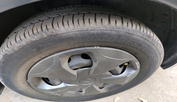 2021 Tata Tiago XT PETROL, Petrol, Manual, 25,834 km, tyre