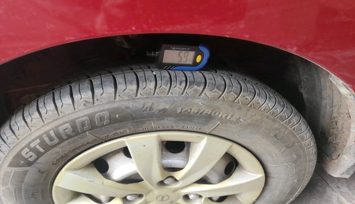 2014 Hyundai Eon ERA +, Petrol, Manual, 42,940 km, tyre