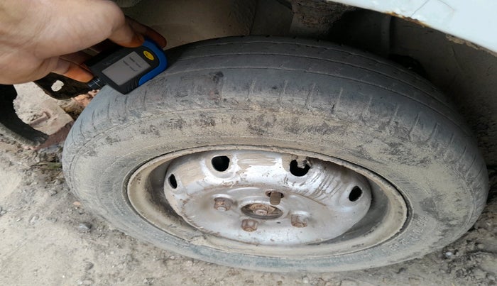 2011 Maruti Alto LX, Petrol, Manual, 99,187 km, tyre