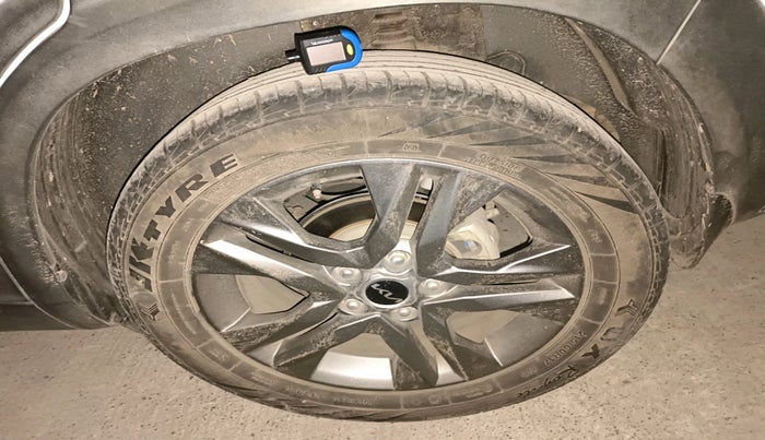 2022 KIA SELTOS HTX IVT 1.5 PETROL, Petrol, Automatic, 28,675 km, tyre