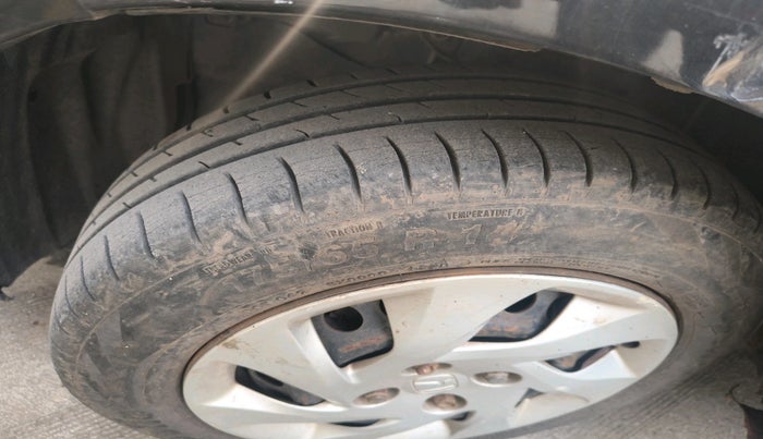 2013 Honda Amaze 1.5L I-DTEC S, Diesel, Manual, 1,05,724 km, tyre