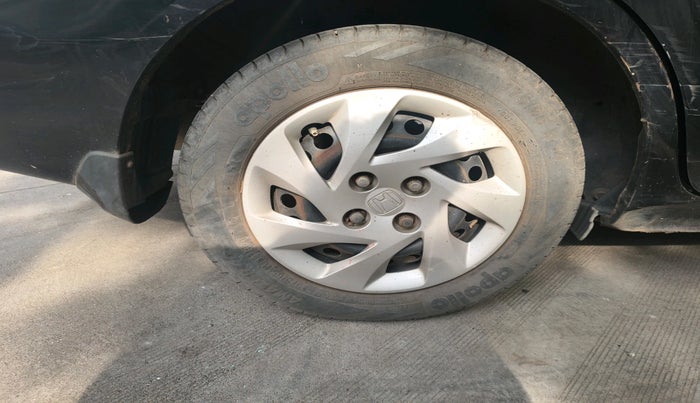 2013 Honda Amaze 1.5L I-DTEC S, Diesel, Manual, 1,05,724 km, tyre