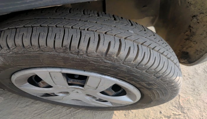 2017 Renault Kwid RXT 0.8, Petrol, Manual, 1,05,788 km, tyre