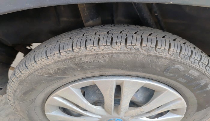 2017 Renault Kwid RXT 0.8, Petrol, Manual, 1,05,788 km, tyre