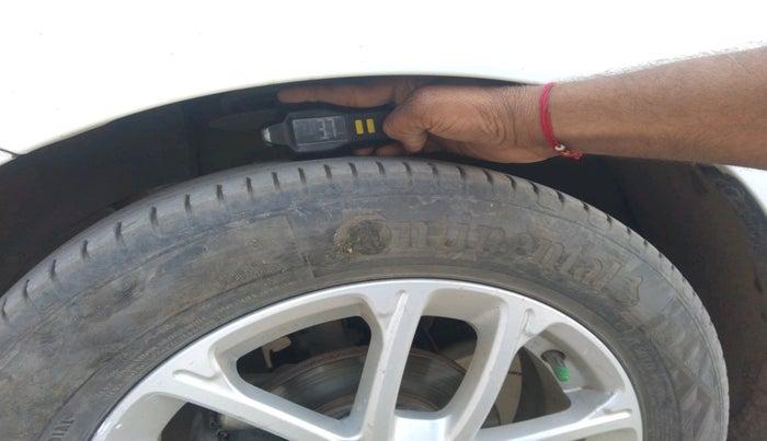 2018 Maruti Swift ZDI AMT, Diesel, Automatic, 1,07,759 km, tyre