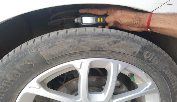 2018 Maruti Swift ZDI AMT, Diesel, Automatic, 1,07,759 km, tyre