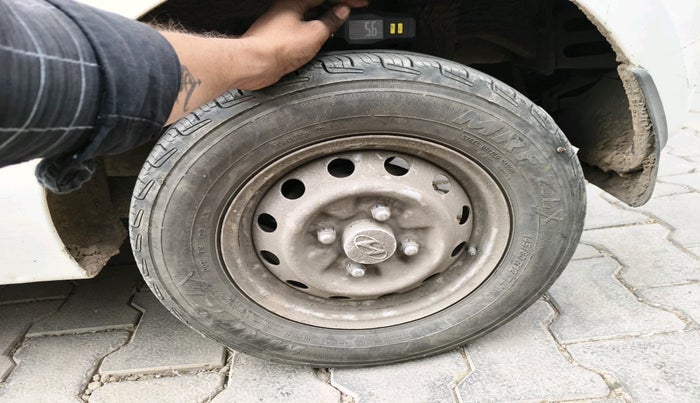 2013 Hyundai Eon ERA +, Petrol, Manual, 1,82,047 km, tyre