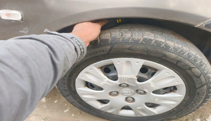 2014 Honda Amaze 1.2L I-VTEC S, Petrol, Manual, 86,937 km, tyre