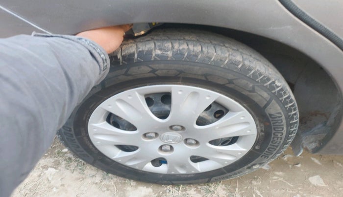 2014 Honda Amaze 1.2L I-VTEC S, Petrol, Manual, 86,937 km, tyre