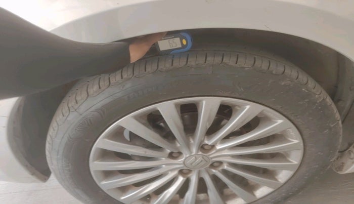 2016 Maruti Ciaz ZXI+ AT, Petrol, Automatic, 38,449 km, tyre