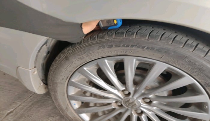 2016 Maruti Ciaz ZXI+ AT, Petrol, Automatic, 38,449 km, tyre