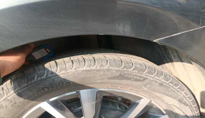 2022 Skoda SLAVIA STYLE 1.5L TSI DSG, Petrol, Automatic, 17,949 km, tyre