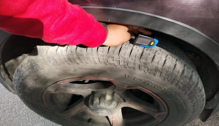 2018 Mahindra XUV500 W6, Diesel, Manual, 87,900 km, tyre