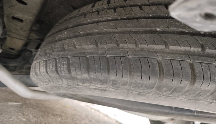 2018 Mahindra XUV500 W6, Diesel, Manual, 87,900 km, tyre