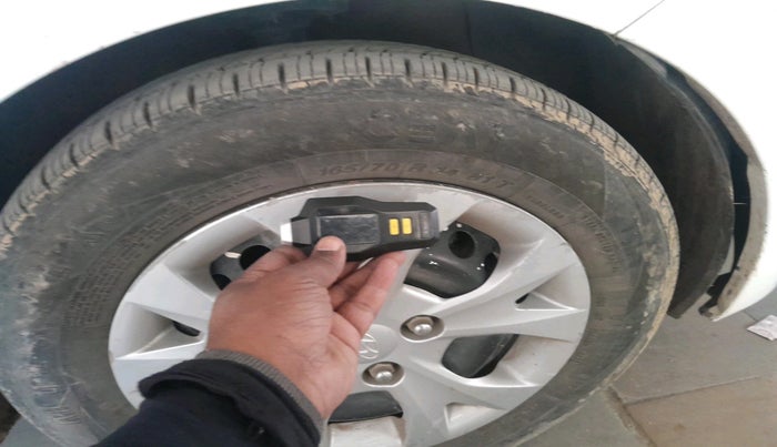 2016 Hyundai Grand i10 SPORTZ 1.1 CRDI, Diesel, Manual, 80,631 km, tyre