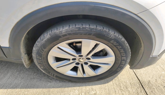 2023 Skoda KUSHAQ Active plus 1.0 TSI , Petrol, Manual, 36,131 km, tyre