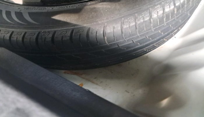 2021 Maruti Vitara Brezza VXI, Petrol, Manual, 52,324 km, tyre