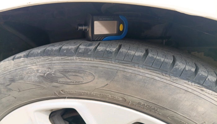 2016 Ford Figo Aspire TITANIUM 1.2 PETROL, Petrol, Manual, 68,066 km, tyre