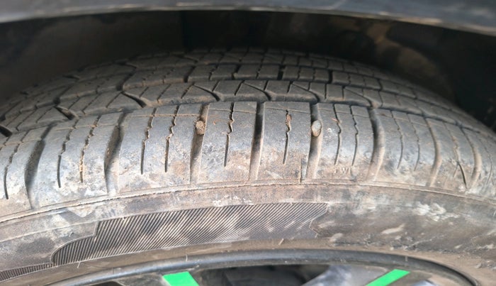 2014 Volkswagen Polo GT TDI, Diesel, Manual, 1,79,182 km, tyre