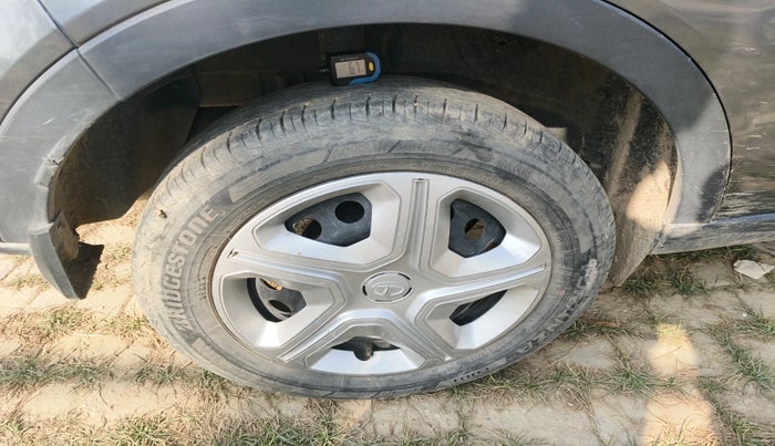 2022 Tata NEXON XM PETROL, Petrol, Manual, 9,931 km, tyre