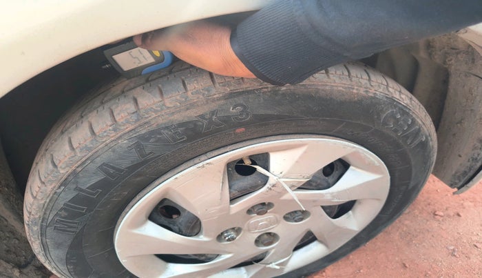 2015 Honda Amaze 1.5L I-DTEC S, Diesel, Manual, 88,294 km, tyre