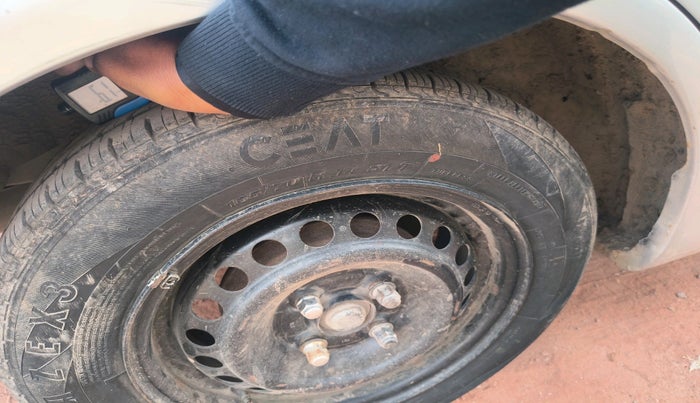 2015 Honda Amaze 1.5L I-DTEC S, Diesel, Manual, 88,294 km, tyre