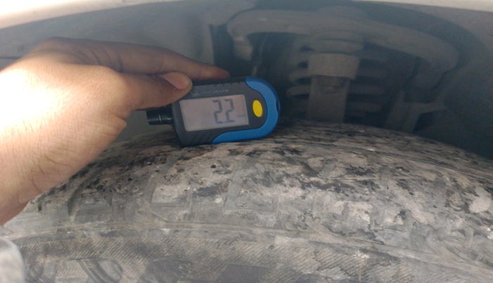 2012 Mercedes Benz R Class R 350 CDI AT, Diesel, Automatic, 1,38,895 km, tyre