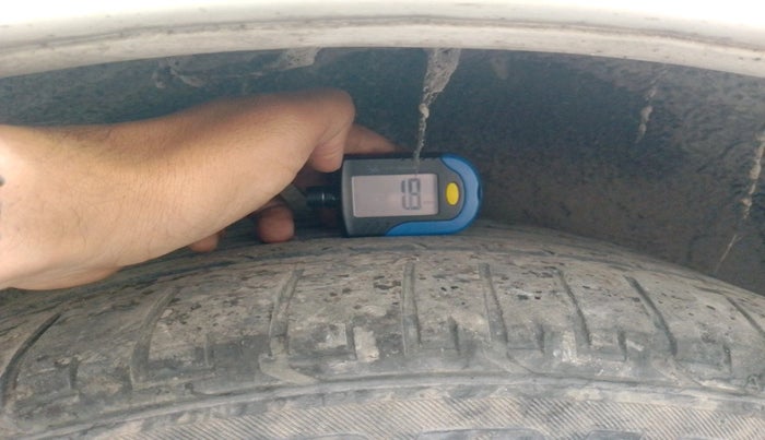 2012 Mercedes Benz R Class R 350 CDI AT, Diesel, Automatic, 1,38,895 km, tyre