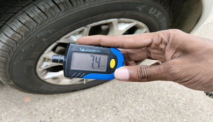 2014 Ford Figo TITANIUM 1.4 DIESEL, Diesel, Manual, 92,415 km, tyre