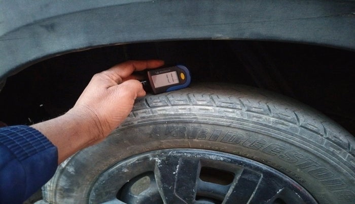 2015 Renault Kwid RXT 0.8 (O), Petrol, Manual, 1,18,012 km, tyre