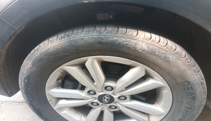 2017 Hyundai Creta SX PLUS 1.6 PETROL, Petrol, Manual, 1,07,958 km, tyre